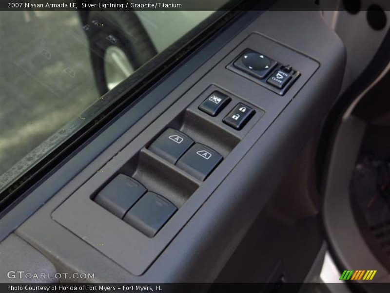 Silver Lightning / Graphite/Titanium 2007 Nissan Armada LE