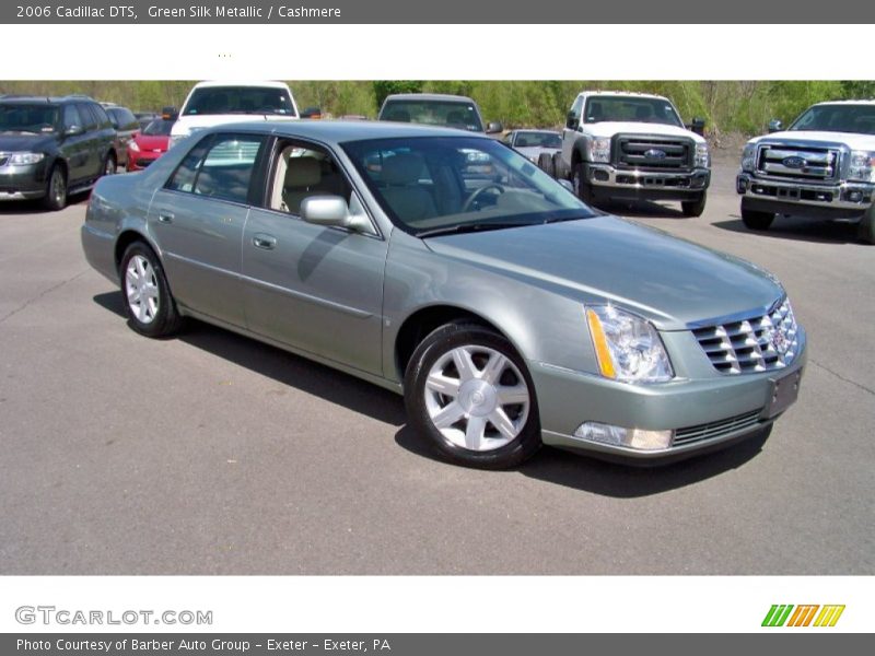 Front 3/4 View of 2006 DTS 