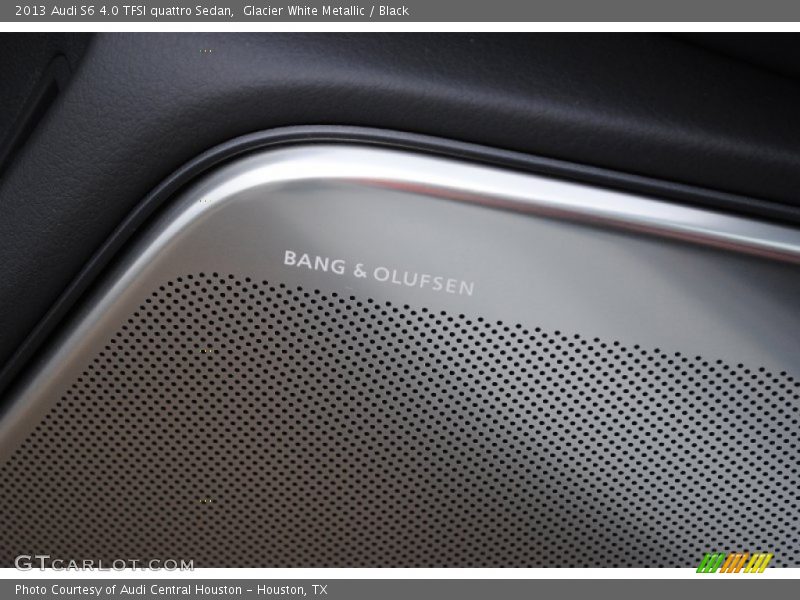Audio System of 2013 S6 4.0 TFSI quattro Sedan