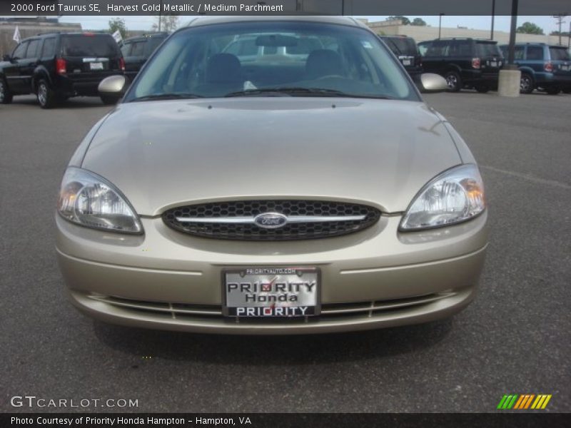 Harvest Gold Metallic / Medium Parchment 2000 Ford Taurus SE