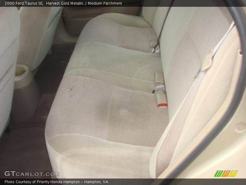 Rear Seat of 2000 Taurus SE