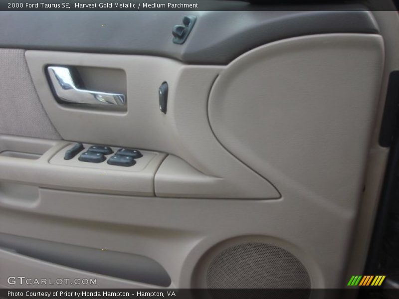 Harvest Gold Metallic / Medium Parchment 2000 Ford Taurus SE