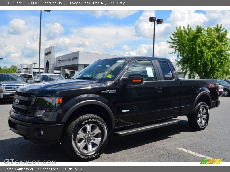 Front 3/4 View of 2013 F150 FX4 SuperCab 4x4