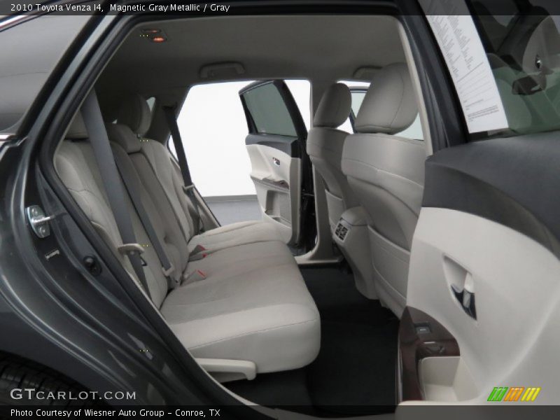 Magnetic Gray Metallic / Gray 2010 Toyota Venza I4