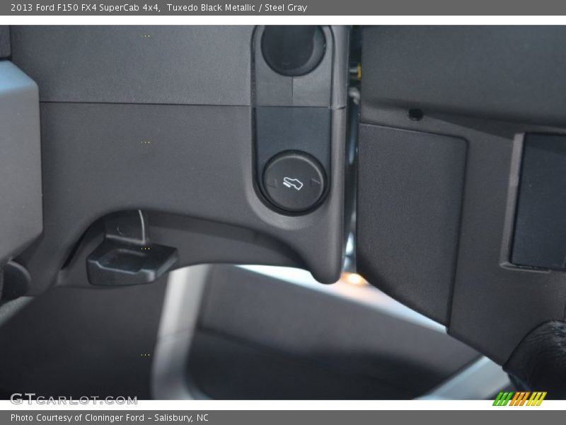 Tuxedo Black Metallic / Steel Gray 2013 Ford F150 FX4 SuperCab 4x4
