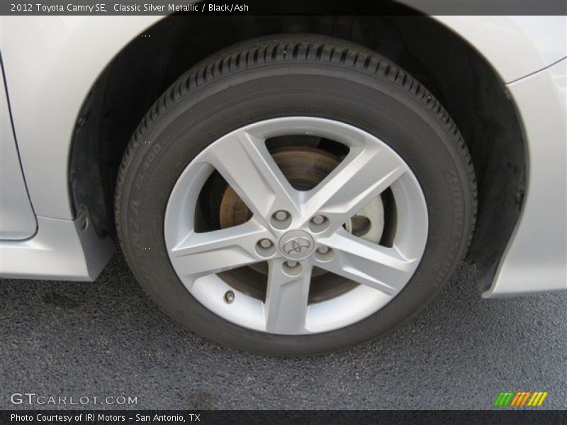 Classic Silver Metallic / Black/Ash 2012 Toyota Camry SE