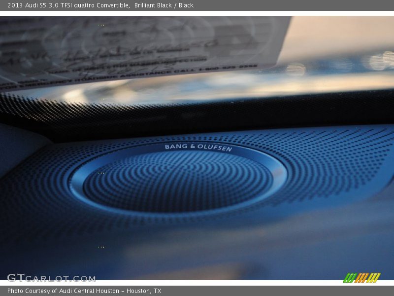 Audio System of 2013 S5 3.0 TFSI quattro Convertible