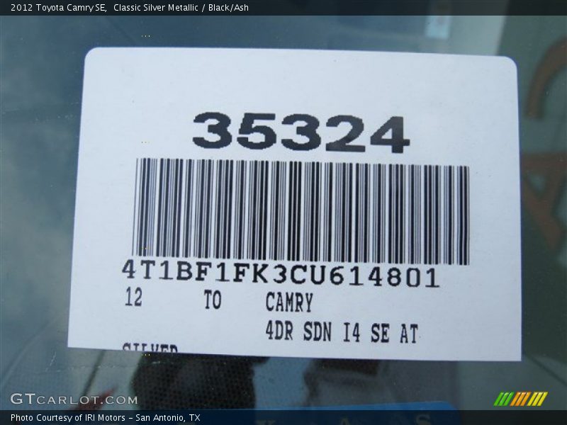 Classic Silver Metallic / Black/Ash 2012 Toyota Camry SE