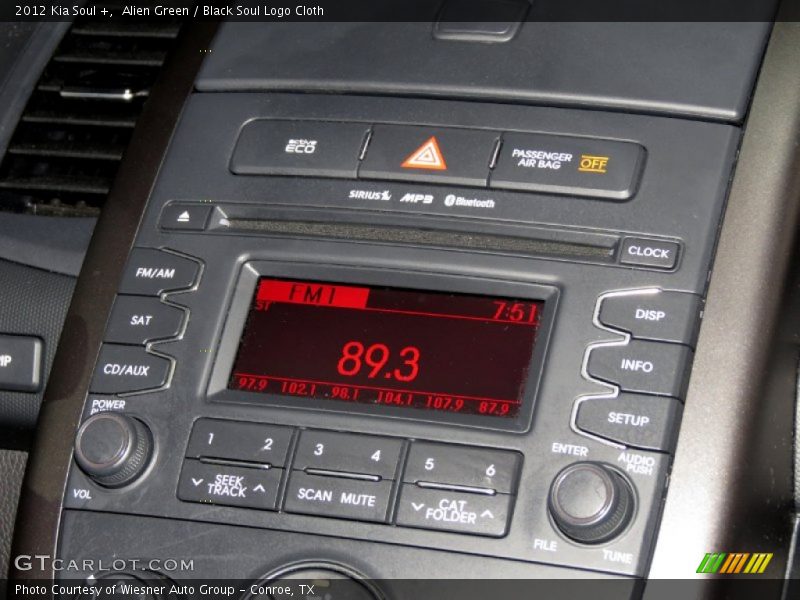 Alien Green / Black Soul Logo Cloth 2012 Kia Soul +