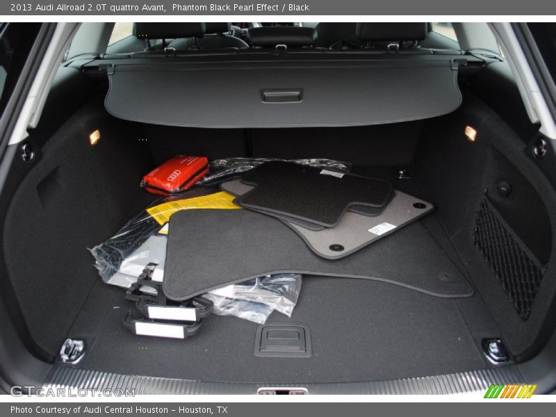 Phantom Black Pearl Effect / Black 2013 Audi Allroad 2.0T quattro Avant