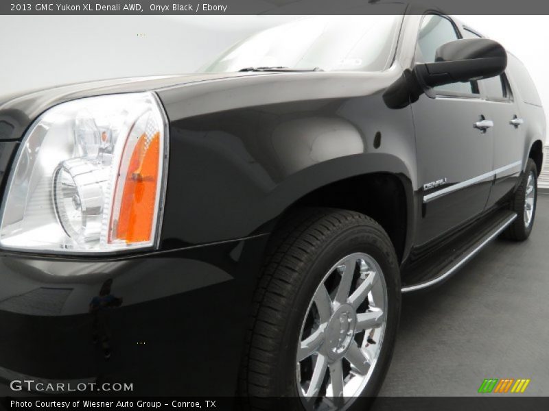 Onyx Black / Ebony 2013 GMC Yukon XL Denali AWD