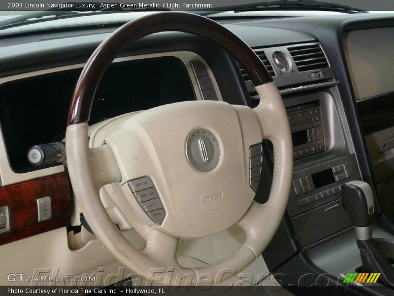 Aspen Green Metallic / Light Parchment 2003 Lincoln Navigator Luxury