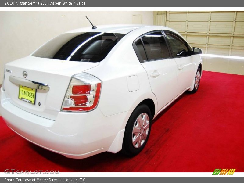 Aspen White / Beige 2010 Nissan Sentra 2.0