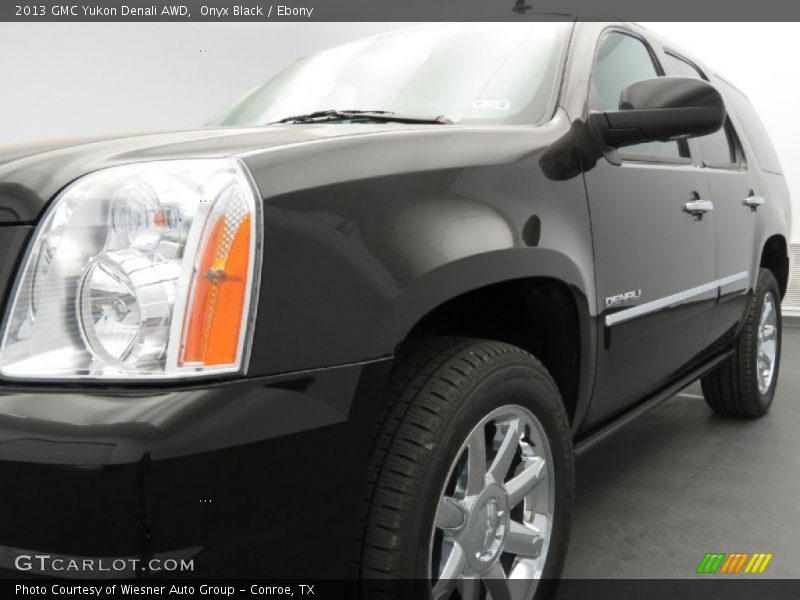Onyx Black / Ebony 2013 GMC Yukon Denali AWD