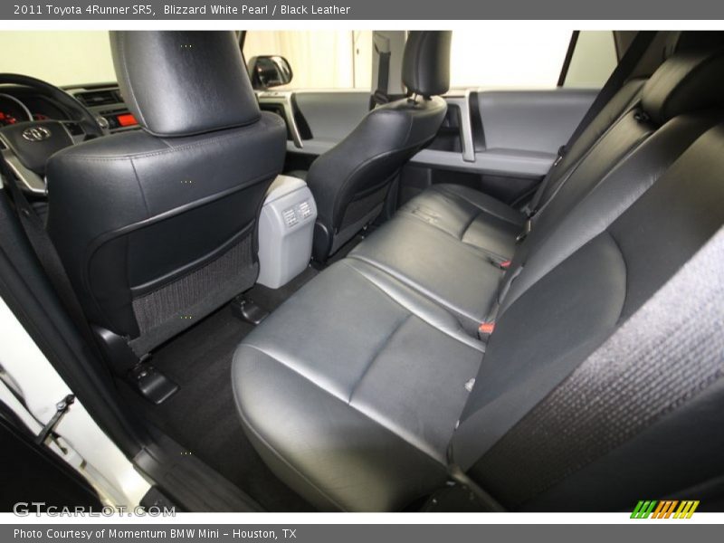 Blizzard White Pearl / Black Leather 2011 Toyota 4Runner SR5