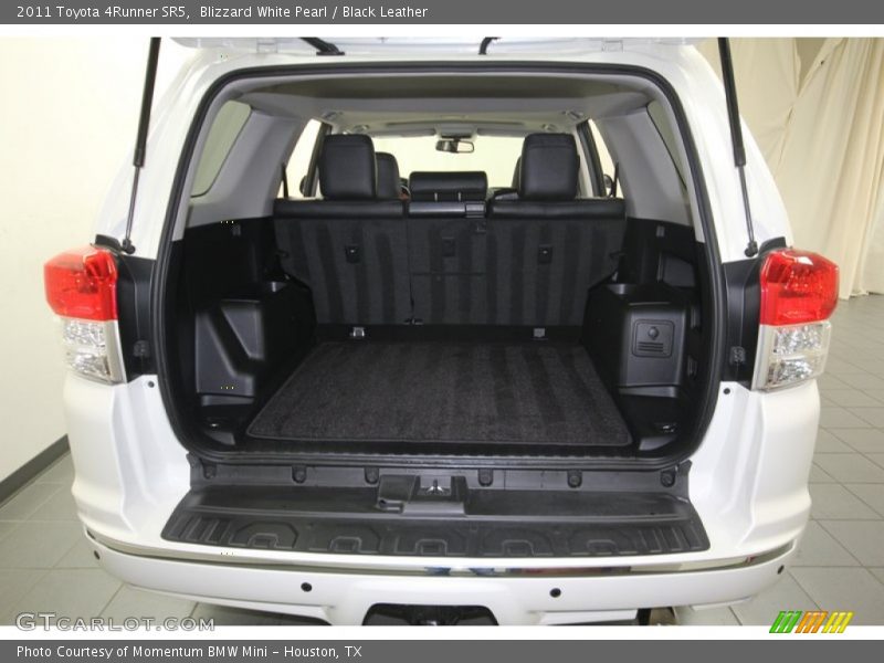 Blizzard White Pearl / Black Leather 2011 Toyota 4Runner SR5