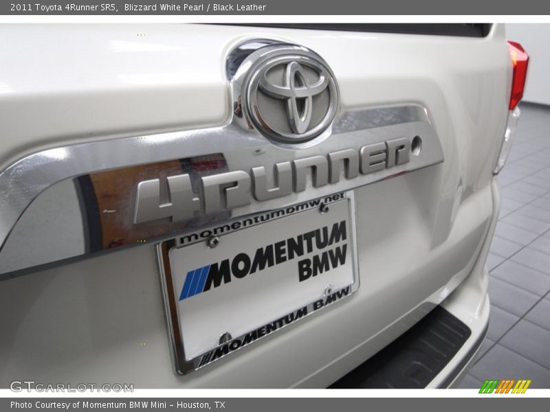 Blizzard White Pearl / Black Leather 2011 Toyota 4Runner SR5