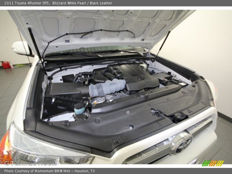 Blizzard White Pearl / Black Leather 2011 Toyota 4Runner SR5