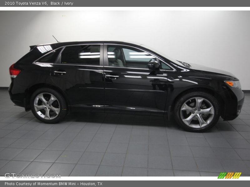 Black / Ivory 2010 Toyota Venza V6