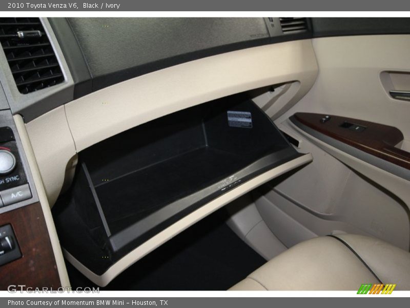 Black / Ivory 2010 Toyota Venza V6