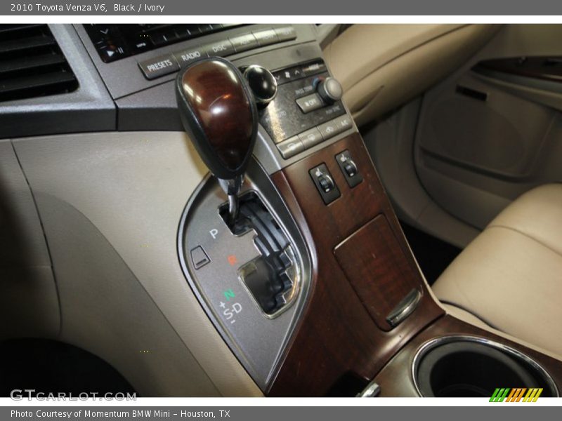 Black / Ivory 2010 Toyota Venza V6