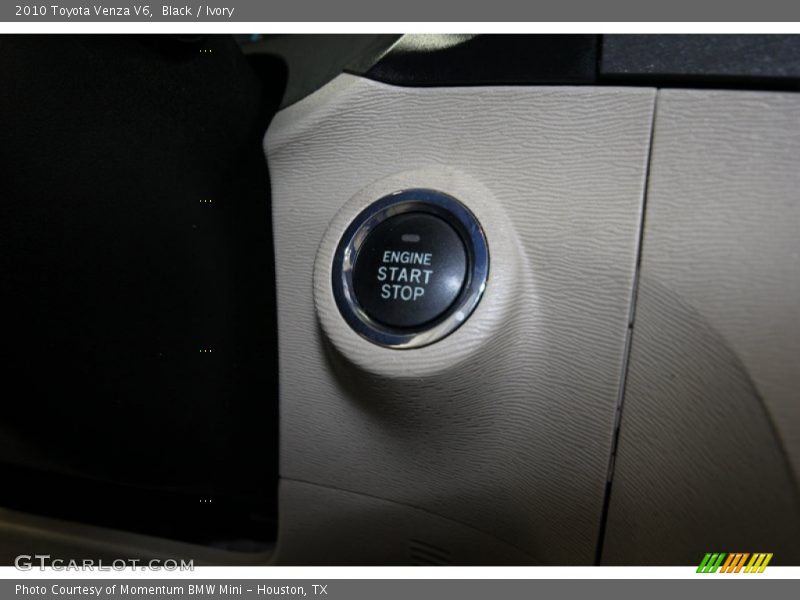 Black / Ivory 2010 Toyota Venza V6