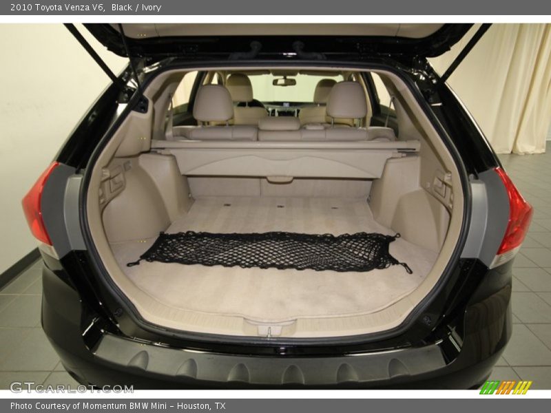 Black / Ivory 2010 Toyota Venza V6