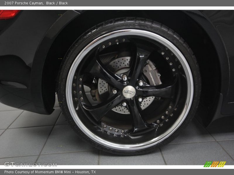 Custom Wheels of 2007 Cayman 