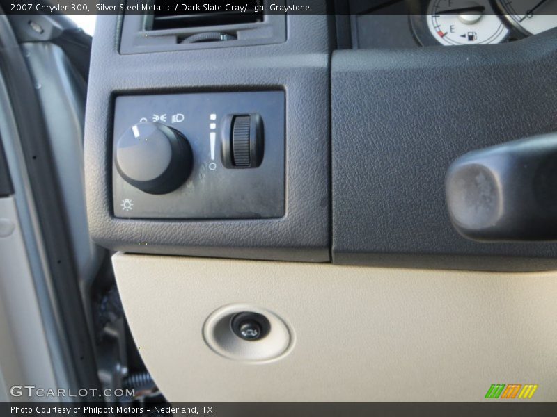 Controls of 2007 300 