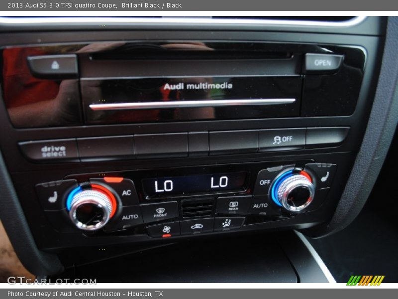 Controls of 2013 S5 3.0 TFSI quattro Coupe