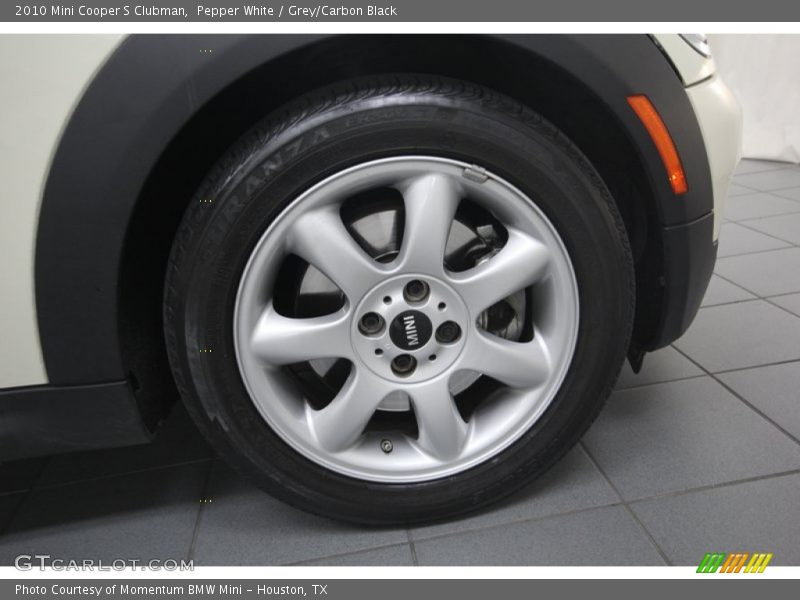 Pepper White / Grey/Carbon Black 2010 Mini Cooper S Clubman