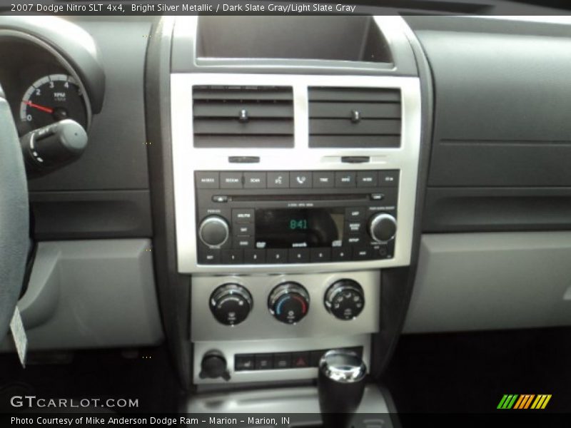 Bright Silver Metallic / Dark Slate Gray/Light Slate Gray 2007 Dodge Nitro SLT 4x4