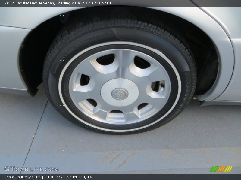 Sterling Metallic / Neutral Shale 2002 Cadillac DeVille Sedan