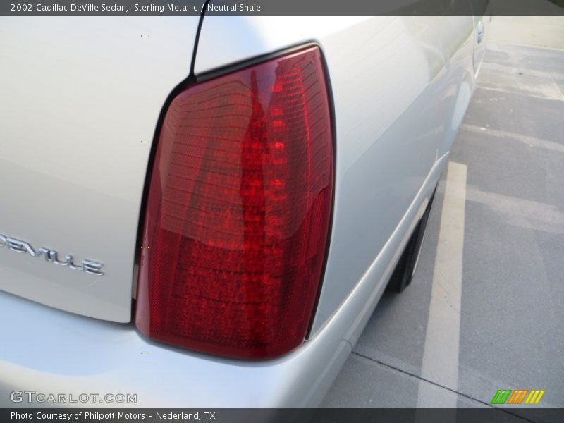 Sterling Metallic / Neutral Shale 2002 Cadillac DeVille Sedan