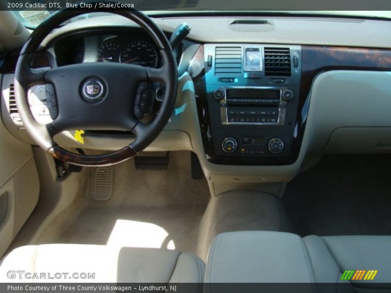 Blue Chip / Shale/Cocoa 2009 Cadillac DTS