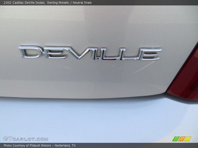 Sterling Metallic / Neutral Shale 2002 Cadillac DeVille Sedan