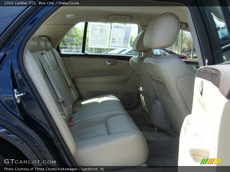 Blue Chip / Shale/Cocoa 2009 Cadillac DTS