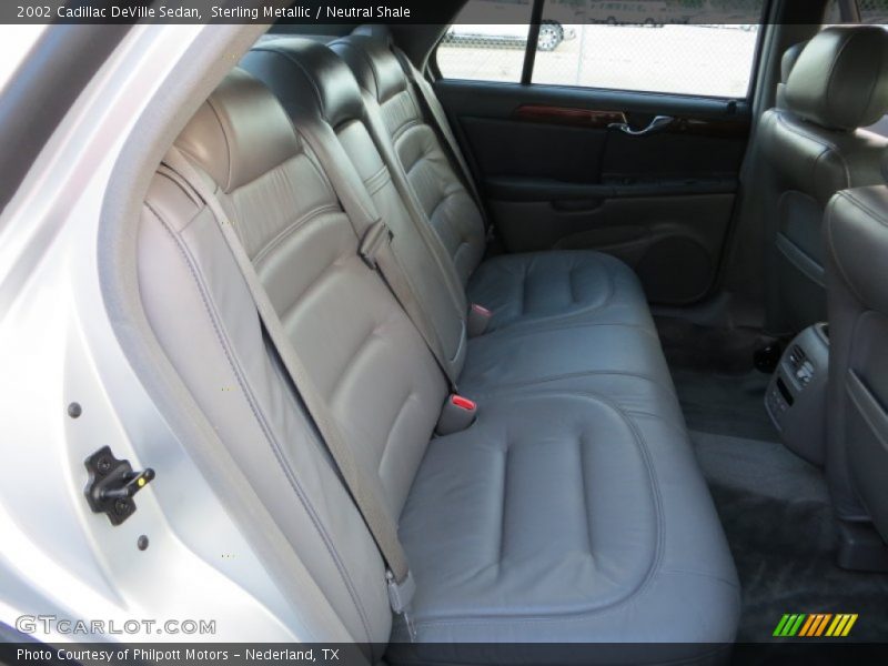 Sterling Metallic / Neutral Shale 2002 Cadillac DeVille Sedan
