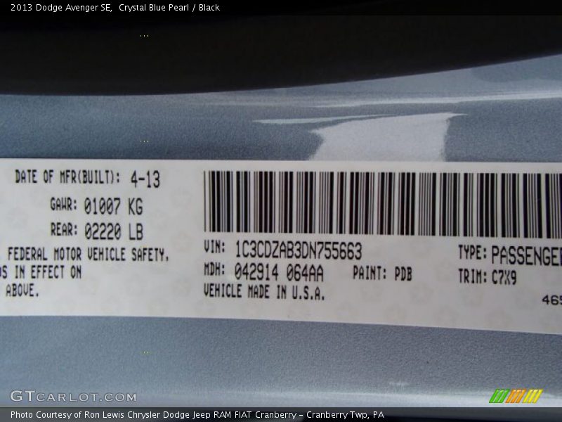 Crystal Blue Pearl / Black 2013 Dodge Avenger SE