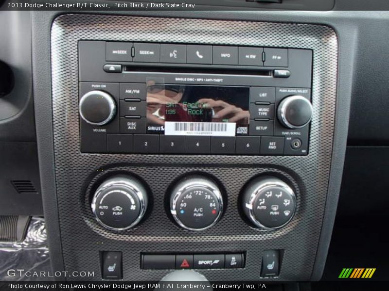 Pitch Black / Dark Slate Gray 2013 Dodge Challenger R/T Classic