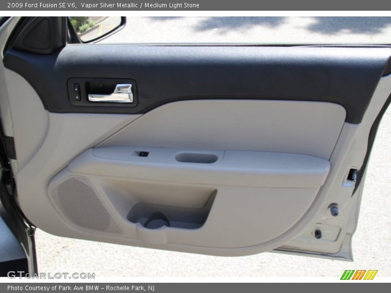 Vapor Silver Metallic / Medium Light Stone 2009 Ford Fusion SE V6