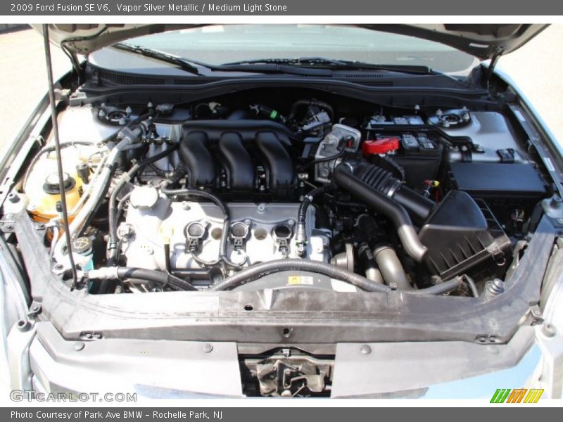 Vapor Silver Metallic / Medium Light Stone 2009 Ford Fusion SE V6
