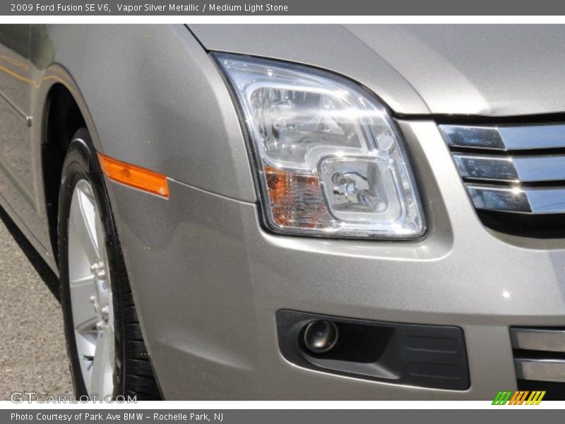 Vapor Silver Metallic / Medium Light Stone 2009 Ford Fusion SE V6