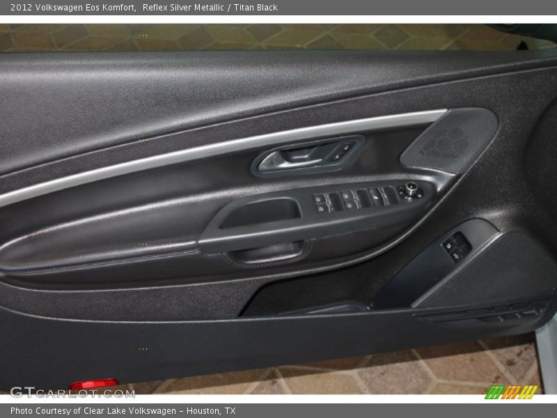 Reflex Silver Metallic / Titan Black 2012 Volkswagen Eos Komfort