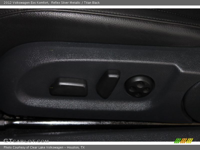 Reflex Silver Metallic / Titan Black 2012 Volkswagen Eos Komfort