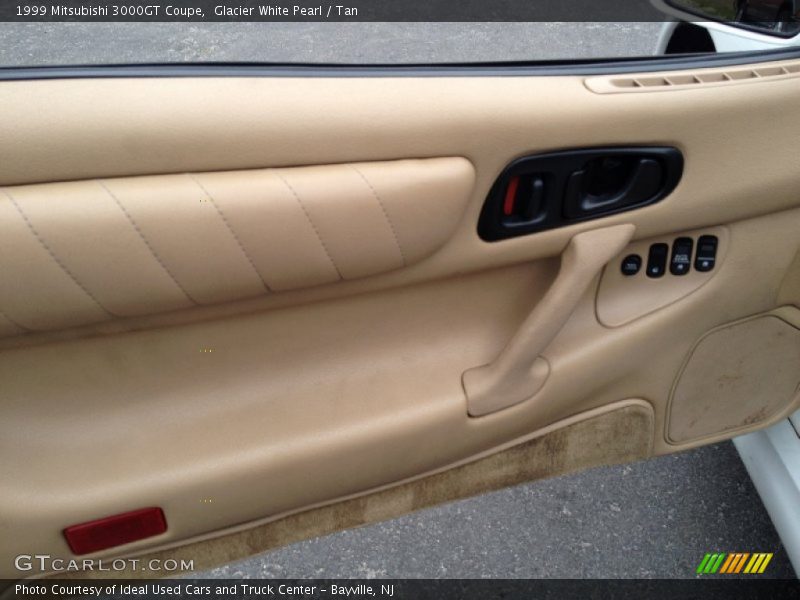 Door Panel of 1999 3000GT Coupe