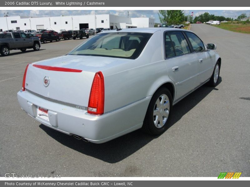 White Lightning / Cashmere 2006 Cadillac DTS Luxury