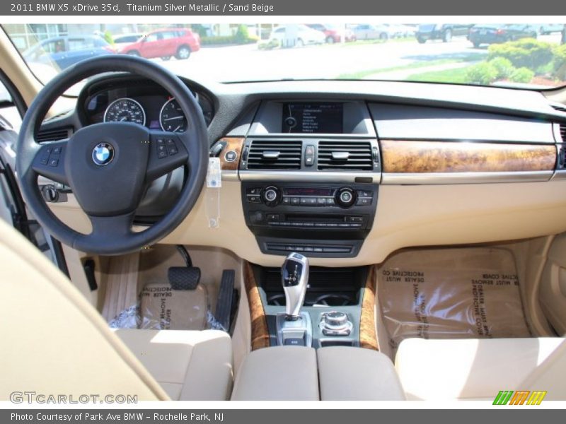 Titanium Silver Metallic / Sand Beige 2011 BMW X5 xDrive 35d