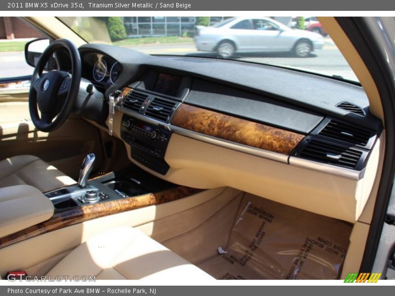 Titanium Silver Metallic / Sand Beige 2011 BMW X5 xDrive 35d