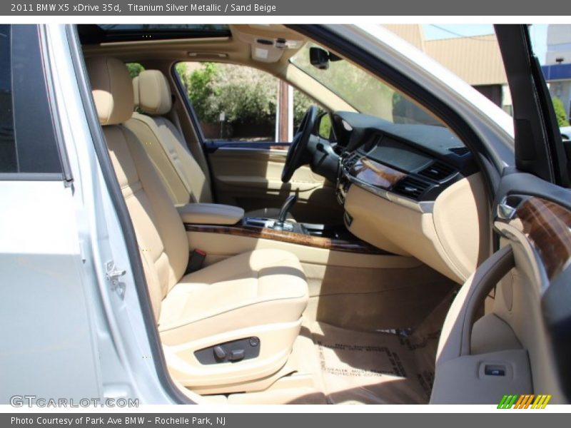 Titanium Silver Metallic / Sand Beige 2011 BMW X5 xDrive 35d